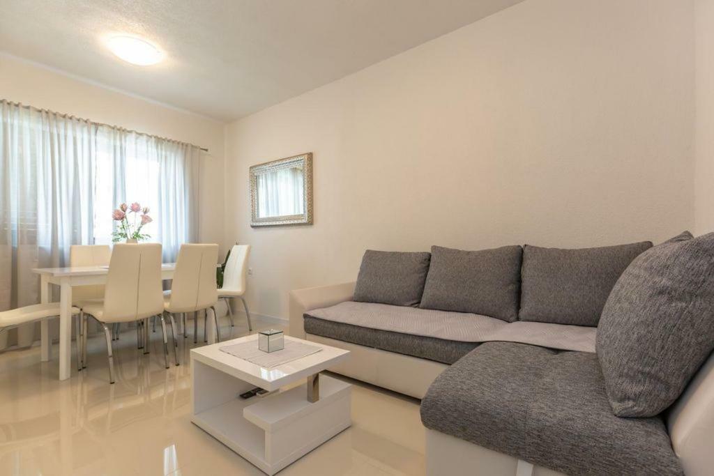 Tatijana Holiday Apartments 马卡尔斯卡 外观 照片