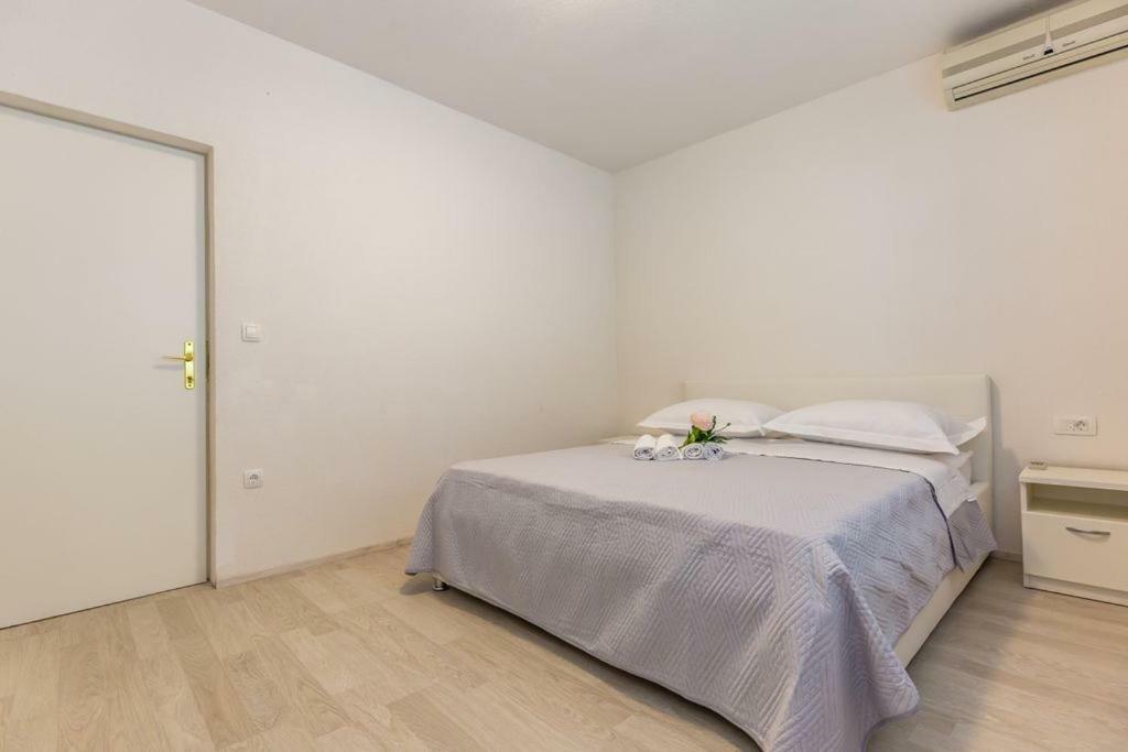 Tatijana Holiday Apartments 马卡尔斯卡 外观 照片